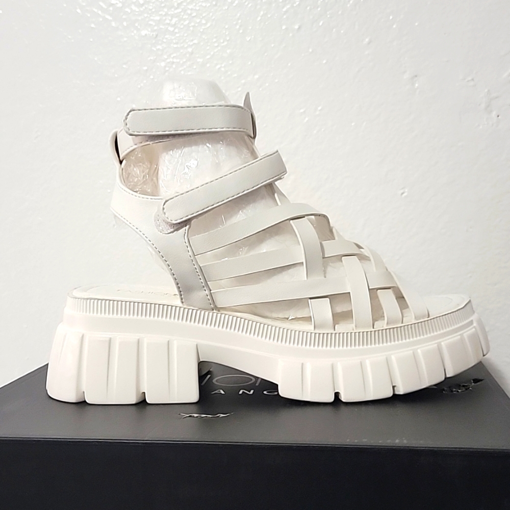 Sandal